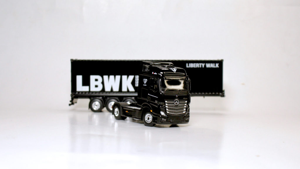MINI GT Mercedes-Benz Actros With 40 Ft Container "LBWK"